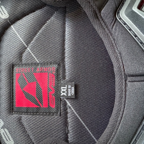 EVS MOTO SPORTS VEST XXL - Picture 5 of 9